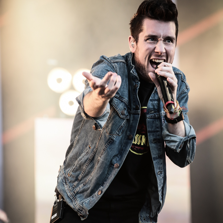 Bastille live gig photos, Reading Festival 2015